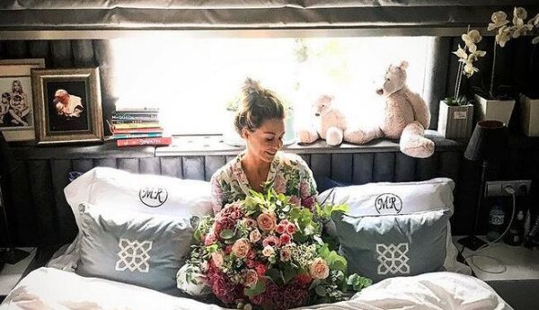 Radosław Majdan nie zapomniał o pierwszej rocznicy ślubu z Małgorzatą Rozenek. Rano przywitały ją kwiaty!
